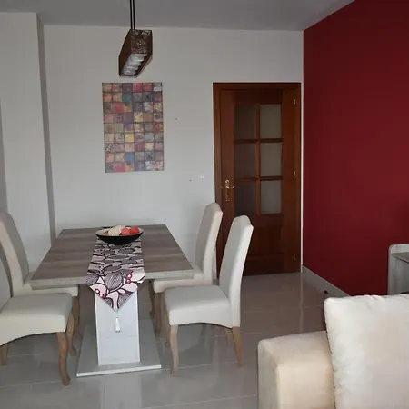 Apartamento En Avenida Nazaret *